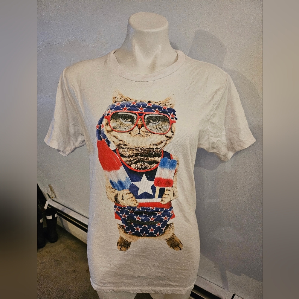 Patriotic Cat Graphic Tee
